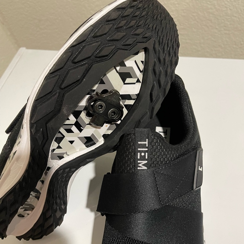 Tiem indoor spin shoes